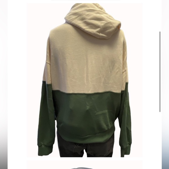 Vans Cream and Green Women's Sweater - Picture 2 of 3